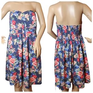 Torrid Smocked polka dot floral strapless mini dress.  Pockets.  Plus size 1X .